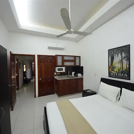 Studio Calle De La Moneda Apartment